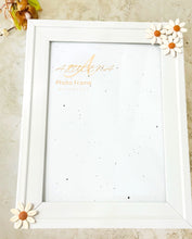 Load image into Gallery viewer, Mirna | Cute White Daisy Photo Frame