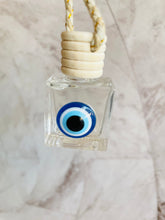 Cargar imagen en el visor de la galería, Ambientador para coche "Buena Suerte" | Difusor de aroma "Ojo de Pavo" (1 unidad) | Variedad de aromas