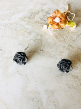 Load image into Gallery viewer, Mini black rose