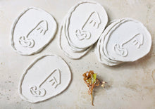 Load image into Gallery viewer, Elegants and modern jewelry tray for her and gifts. Perfect for braids