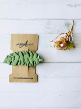 Load image into Gallery viewer, Green Leaves Hair Clip