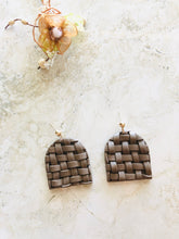 Load image into Gallery viewer, Petate Tule Braided Earrings aztec style