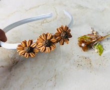 Load image into Gallery viewer, Polymer clay handcrated sunflowers hairband