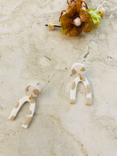 Load image into Gallery viewer, best palette earrings for women arch shape