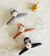 Load image into Gallery viewer, Gina | Matte Craw Clips with Handcrafted Stylish Daisy