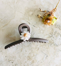 Load image into Gallery viewer, Gina | Matte Craw Clips with Handcrafted Stylish Daisy