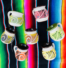 Load image into Gallery viewer, Handcradted Mexican Horchata Candle | The Original Mexican Artesania and Aroma | Espiga Jarrito Ponchero Candle | Scented Candle | Soy Wax