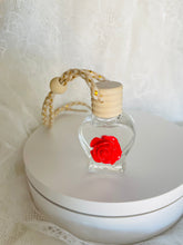 Cargar imagen en el visor de la galería, rose car diffuser 
