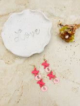 Load image into Gallery viewer, Arianna | Love is in the Air Gift Box
