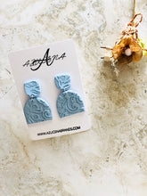 Load image into Gallery viewer, AZUCENA lace texture drop earrings
