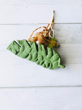 Load image into Gallery viewer, best polymer clay leaves hair clip
