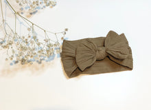 Load image into Gallery viewer, Bows Buzz | Boho Baby Headwrap
